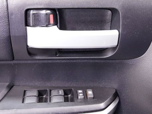 Used 2017 Toyota Tundra SR5 image 21