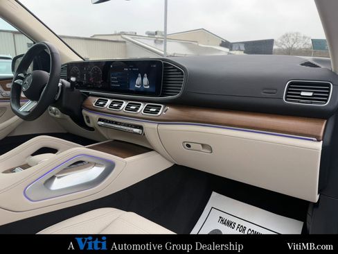 Certified 2024 Mercedes-Benz GLS 580 4MATIC image 30