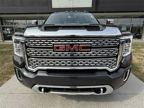 Used 2023 GMC Sierra 3500 Denali image 3