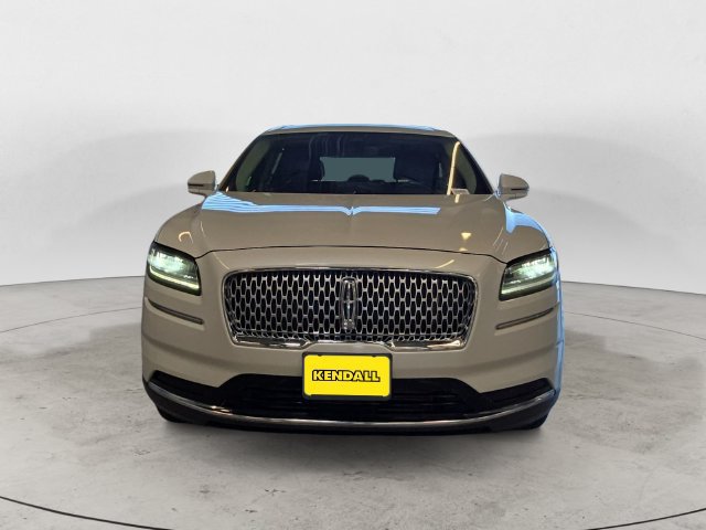 Used 2021 Lincoln Nautilus AWD image 2
