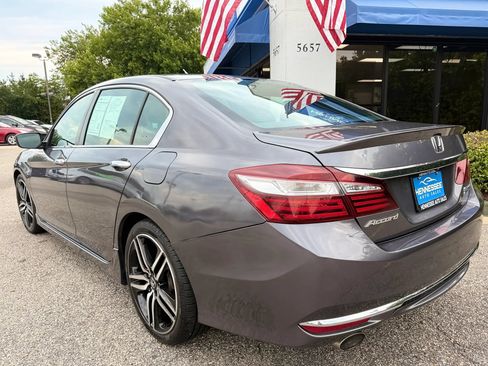 Used 2017 Honda Accord Sport Special Edition image 11