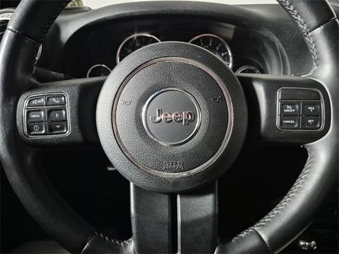 Used 2015 Jeep Wrangler Unlimited Sahara w/ Connectivity Group image 21