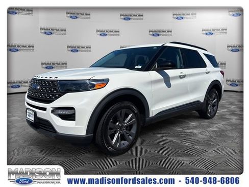Used 2023 Ford Explorer XLT w/ Equipment Group 202A AWD/4WD image 1
