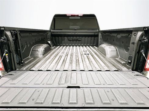 Used 2025 GMC Sierra 2500 SLE w/ Preferred Package image 26