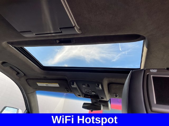 Used 2019 Cadillac Escalade Platinum AWD/4WD image 41