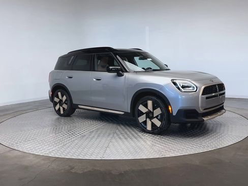 Used 2025 MINI Cooper Countryman S image 2