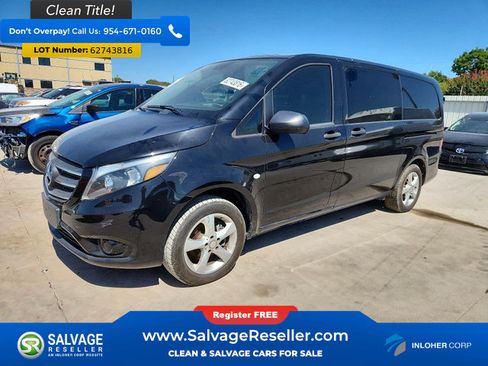 Used 2018 Mercedes-Benz Metris Passenger image 1