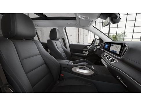 New 2026 Mercedes-Benz GLS 450 4MATIC image 4