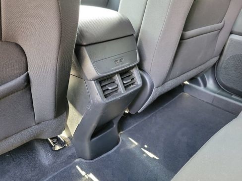 Certified 2025 Chevrolet Equinox LT FWD image 13