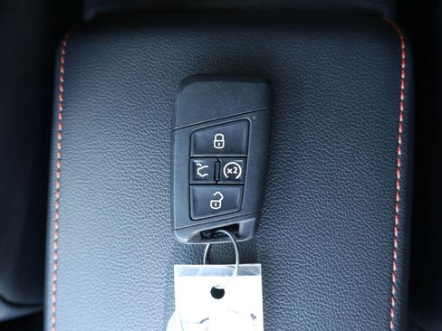Used 2024 Volkswagen Tiguan Wolfsburg Edition AWD/4WD image 20