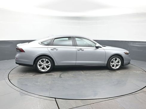 Certified 2023 Honda Accord LX image 8