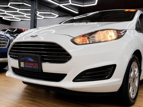 Used 2015 Ford Fiesta SE w/ Comfort Package FWD image 20
