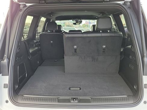 New 2024 Jeep Wagoneer Series III w/ Rear Seat Video Group 1 image 5