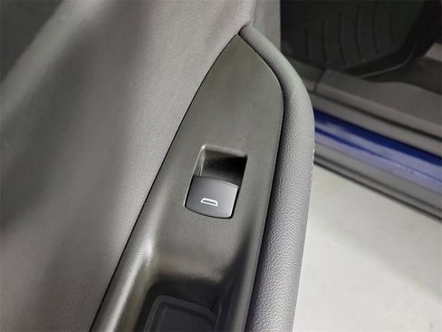 Used 2023 Chevrolet Blazer LT w/ Convenience Package image 13