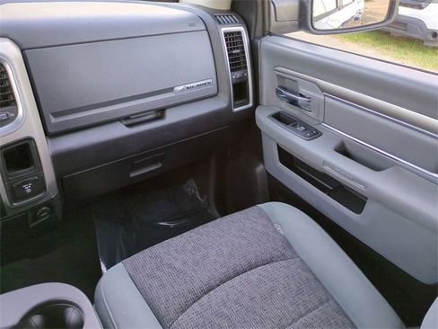 Used 2019 RAM 1500 Big Horn image 16