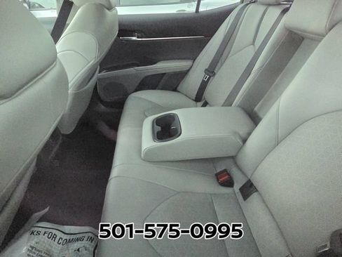 Used 2022 Toyota Camry XSE FWD image 9
