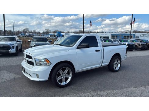 Used 2016 RAM 1500 Express image 3