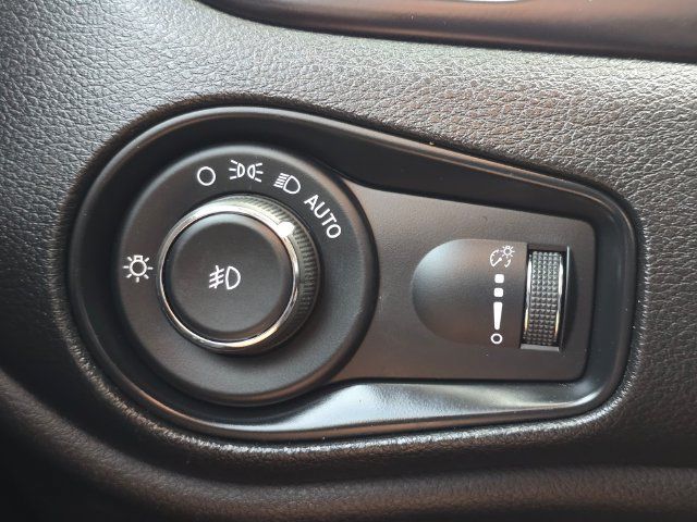 Used 2018 Jeep Renegade Sport w/ Power & Air Group AWD/4WD image 15