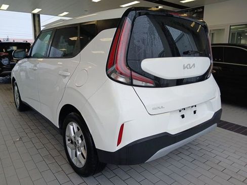 Used 2024 Kia Soul LX w/ Option Group 015 FWD image 8