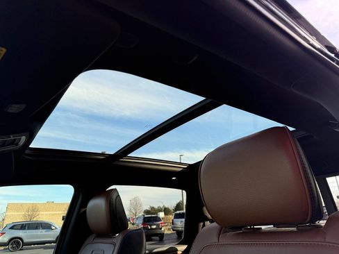 Used 2020 RAM 1500 Longhorn image 19