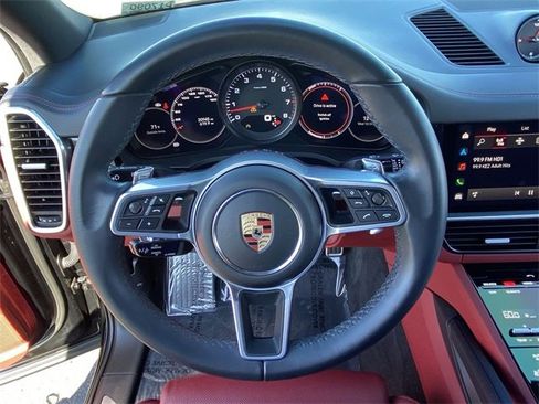 Used 2023 Porsche Cayenne S Platinum w/ Premium Package Plus image 24