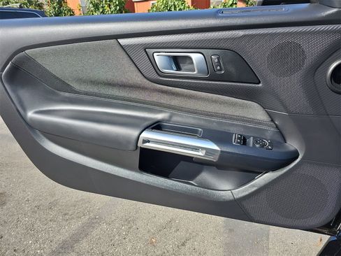 Used 2025 Ford Mustang Coupe image 27