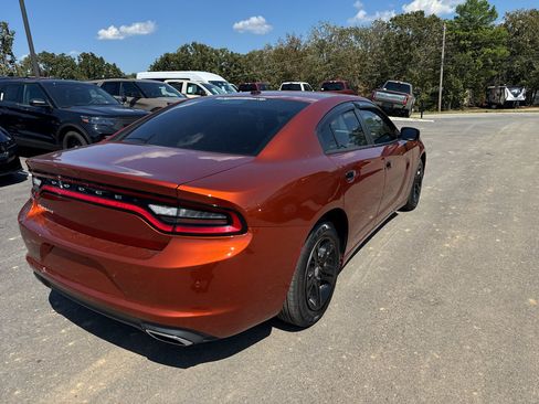 Used 2021 Dodge Charger SXT w/ Driver Convenience Group RWD image 5