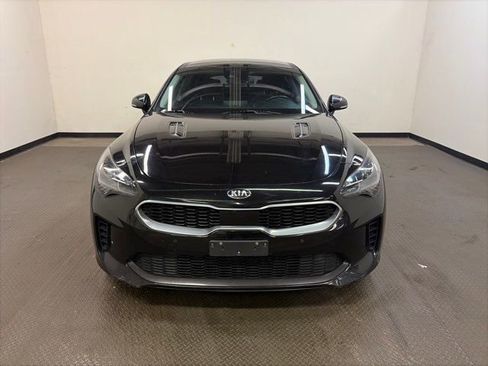 Used 2018 Kia Stinger Premium image 3
