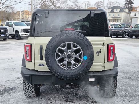 New 2025 Ford Bronco Badlands w/ Black Appearance Package AWD/4WD image 4