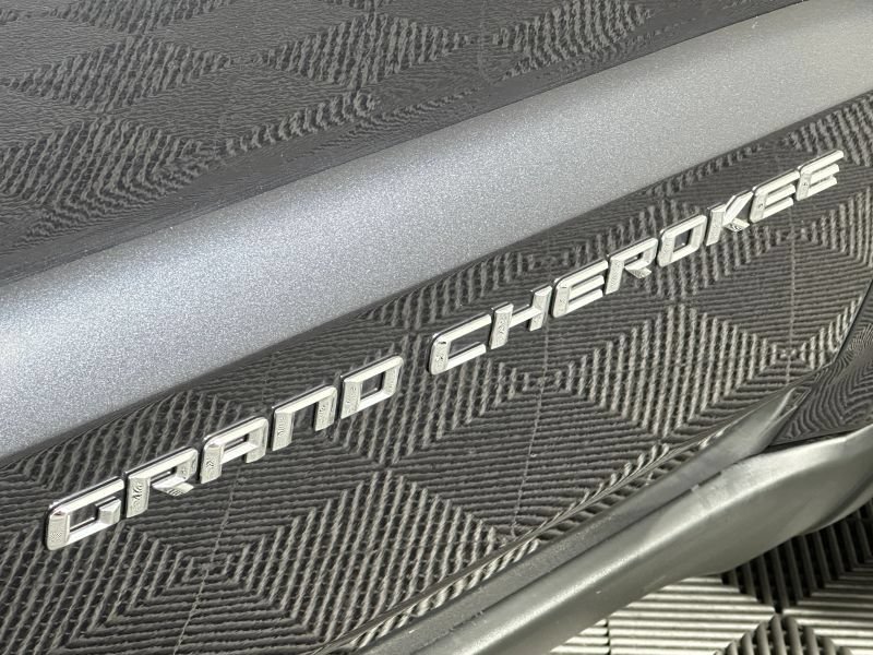 Used 2015 Jeep Grand Cherokee Laredo w/ Quick Order Package 23E AWD/4WD image 65