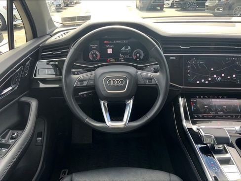 Used 2023 Audi Q7 3.0T Prestige image 5