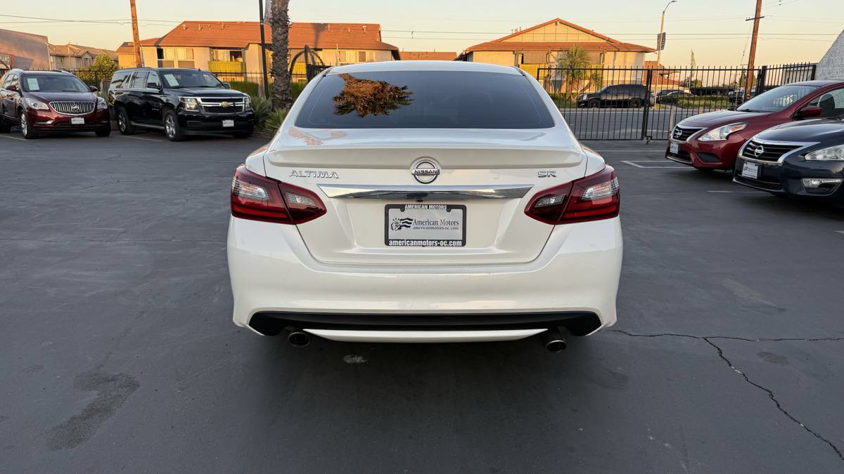 Used 2018 Nissan Altima 2.5 SR FWD image 3