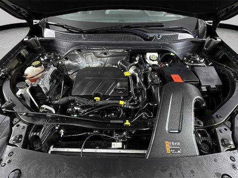 Used 2024 Chevrolet Trax RS w/ Driver Confidence Package image 37