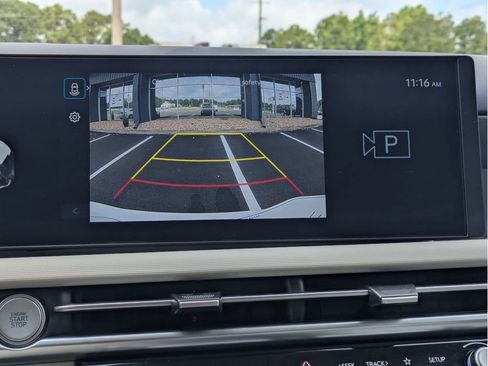 Used 2025 Hyundai Tucson SEL FWD image 17