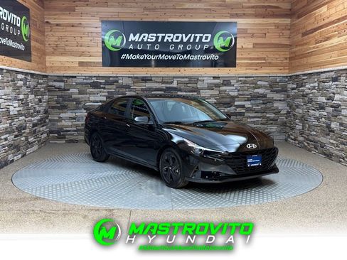 Certified 2023 Hyundai Elantra SEL w/ Cargo Package image 1