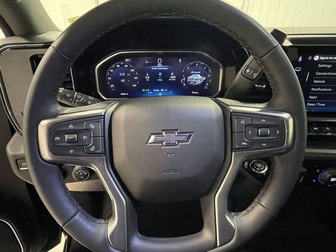 Used 2026 Chevrolet Silverado 1500 RST AWD/4WD image 35