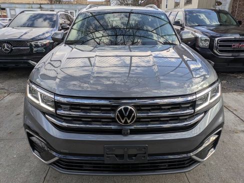 Used 2022 Volkswagen Atlas SEL Premium image 2