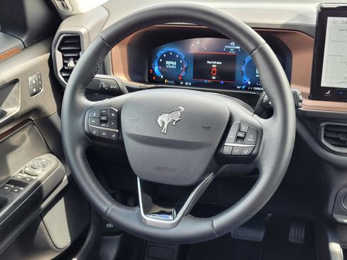 Certified 2025 Ford Bronco Sport Outer Banks w/ Outer Banks Tech Package+ AWD/4WD image 12