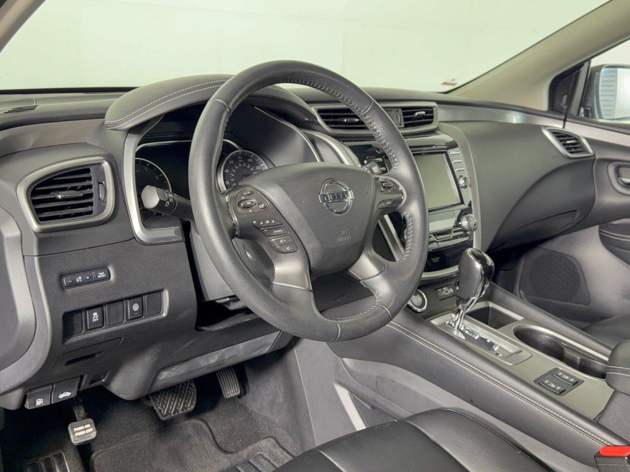 Used 2022 Nissan Murano SV w/ SV Midnight Edition Package FWD image 4