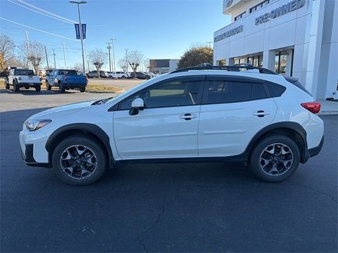 Used 2019 Subaru Crosstrek 2.0i Premium w/ Eyesight System image 2