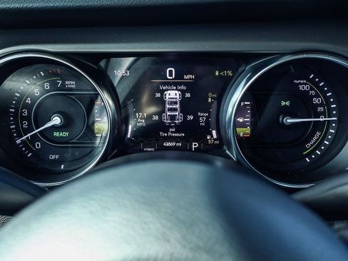 Used 2023 Jeep Wrangler Unlimited w/ 8.4" Radio Group image 12