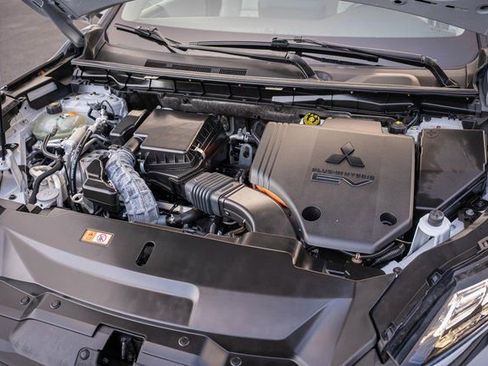 Used 2023 Mitsubishi Outlander SEL image 39