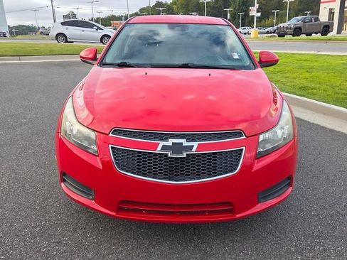 Used 2014 Chevrolet Cruze LT w/ Technology Package FWD image 2