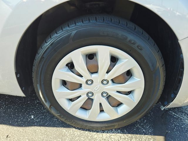 Used 2020 Hyundai Accent SE FWD image 30