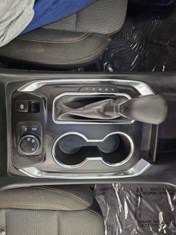 Used 2021 Chevrolet Traverse LS AWD/4WD image 26