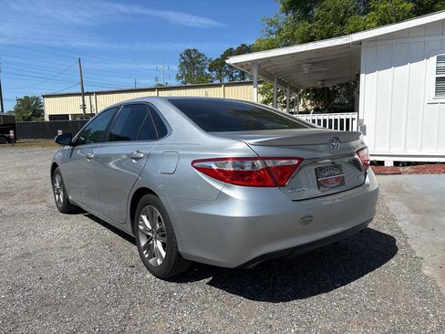 Used 2016 Toyota Camry SE FWD image 8