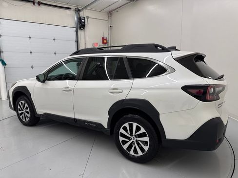 Certified 2023 Subaru Outback Premium AWD/4WD image 4