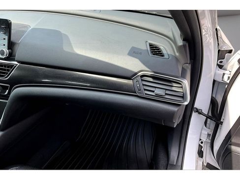 Used 2022 Honda Accord Sport image 18