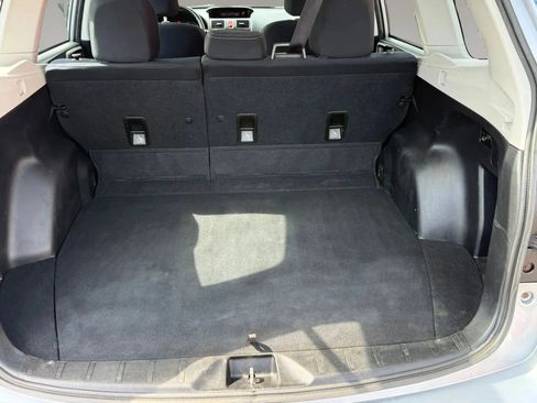Used 2014 Subaru Forester 2.5i AWD/4WD image 7