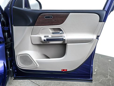 Used 2022 Mercedes-Benz GLB 250 GLB 250 SUV image 23